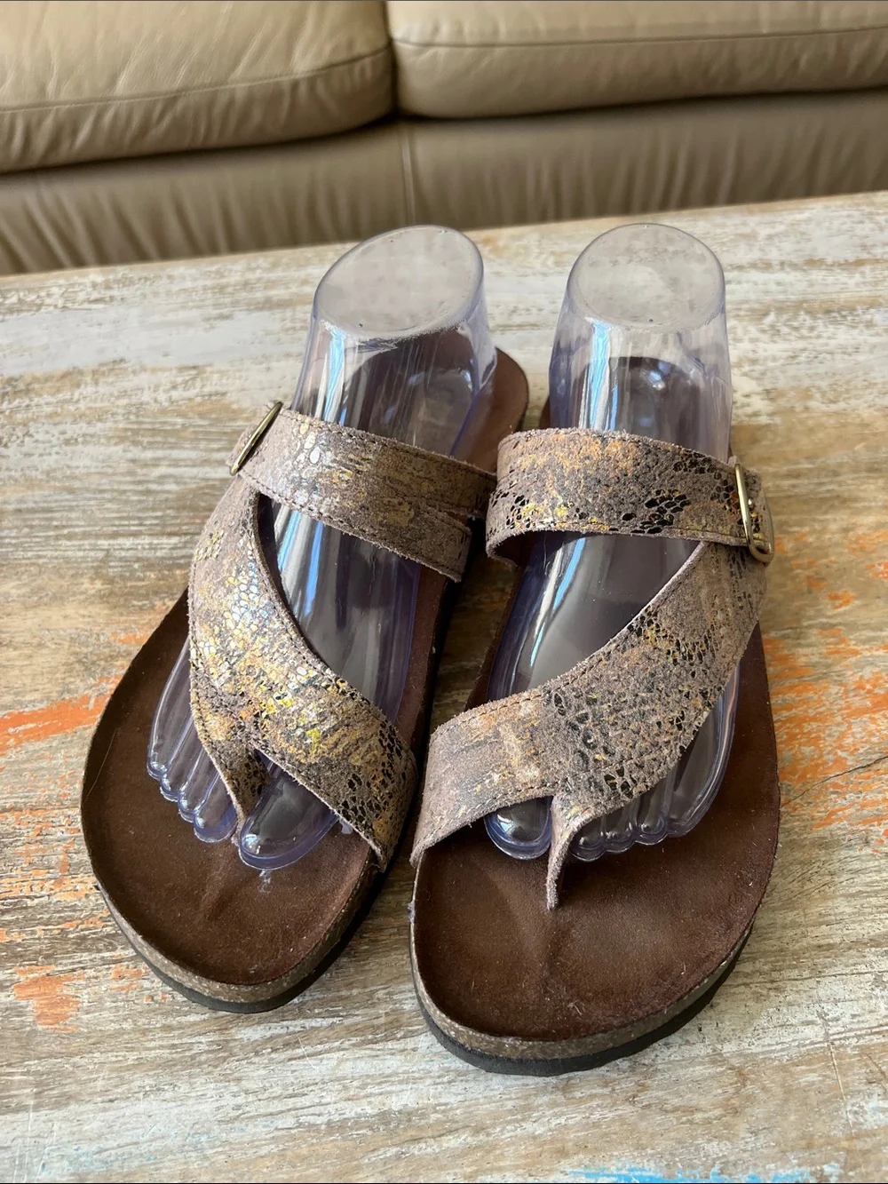 White Mountain Carly Metallic Bronze Buckled Toe-Loop Sandal
